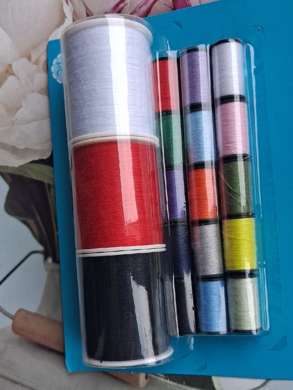 Thread sewing set - Picture 2 of 2